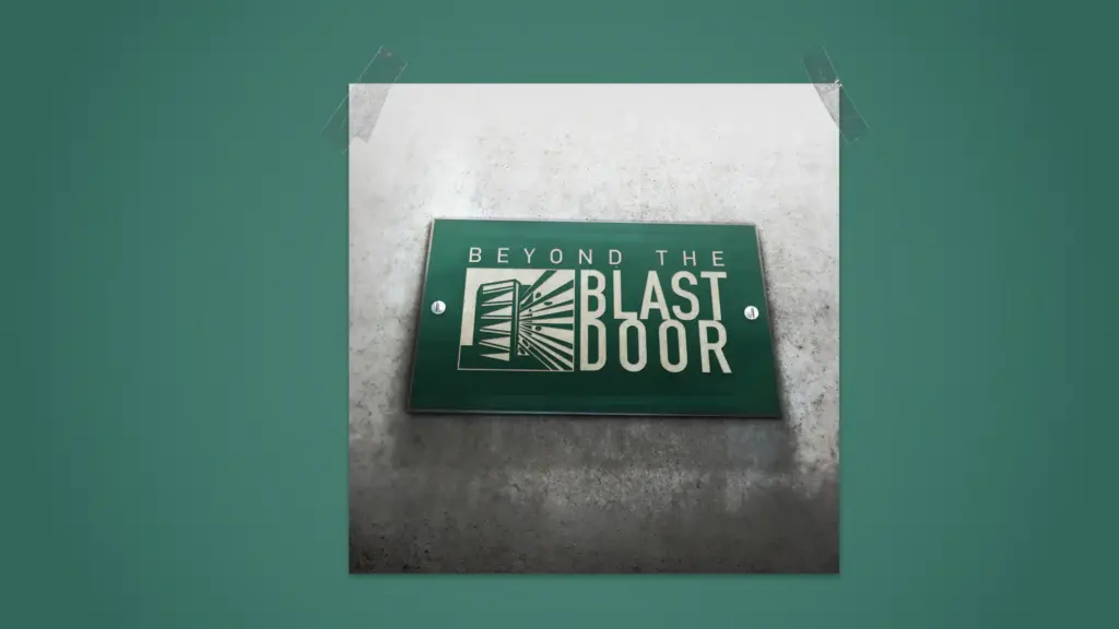 Logo des Projektes "Beyond the Blastdoor" auf grünem Hintergrund